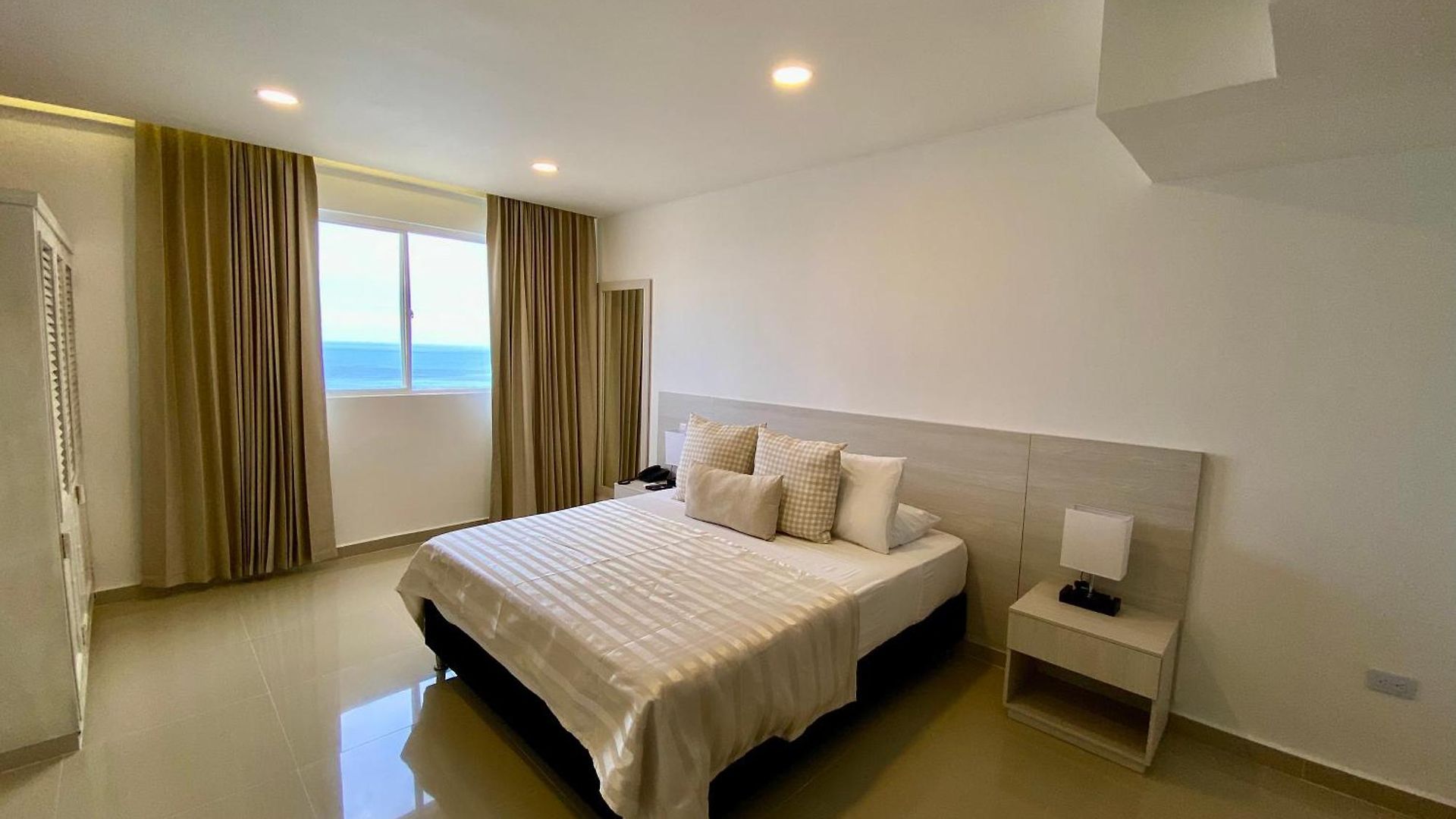 Dorado Plaza Bocagrande Cartagena