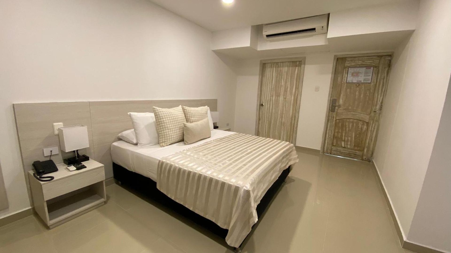 Hotel Dorado Plaza Bocagrande 3*