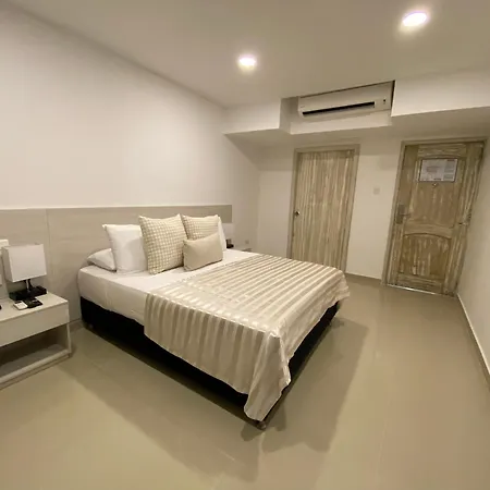Hotel Dorado Plaza Bocagrande 3*