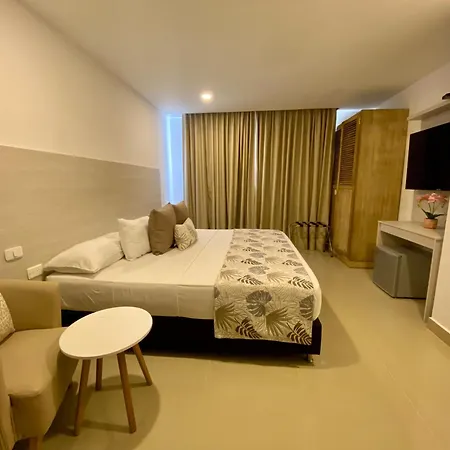 Hotel Dorado Plaza Bocagrande 3*