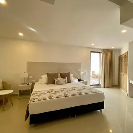 Dorado Plaza Bocagrande Hotel